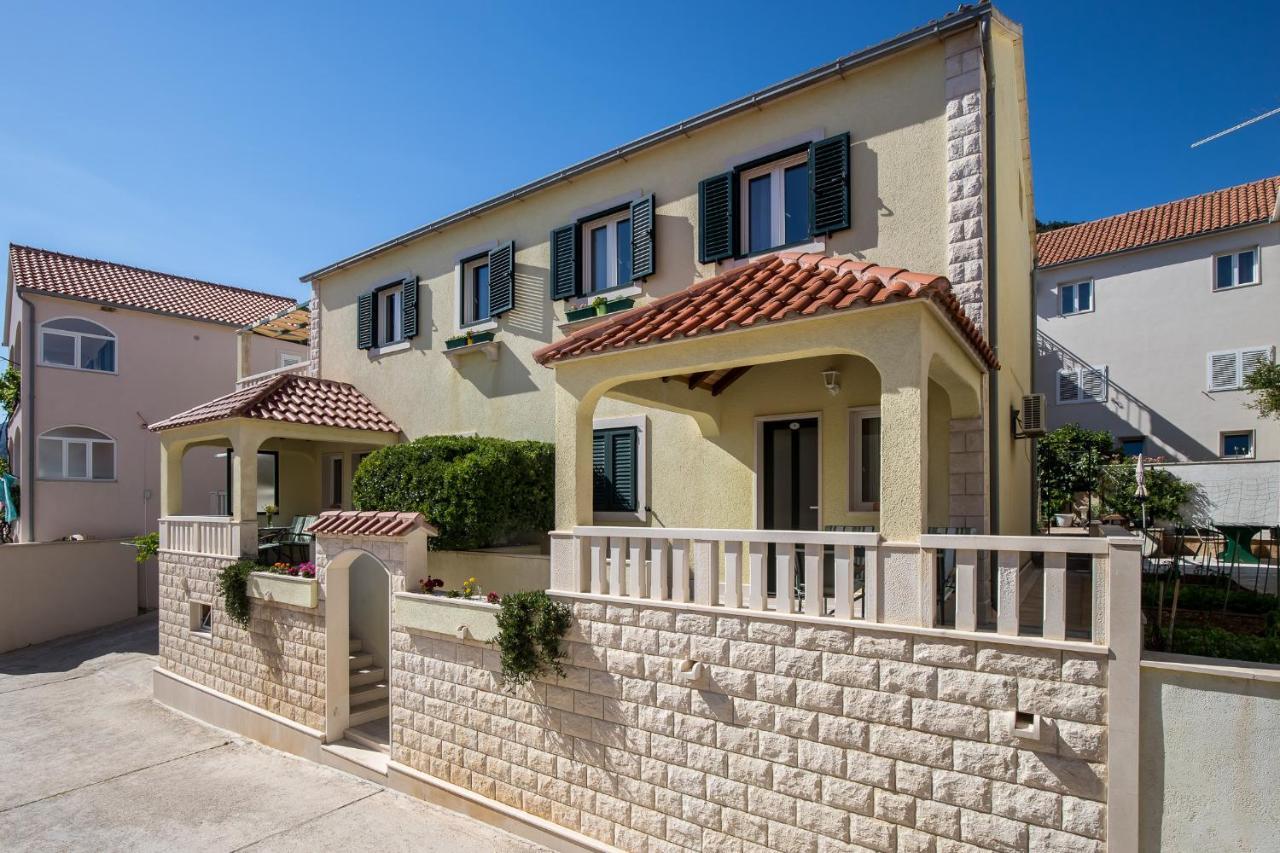 Apartmani Filipic Бол Экстерьер фото