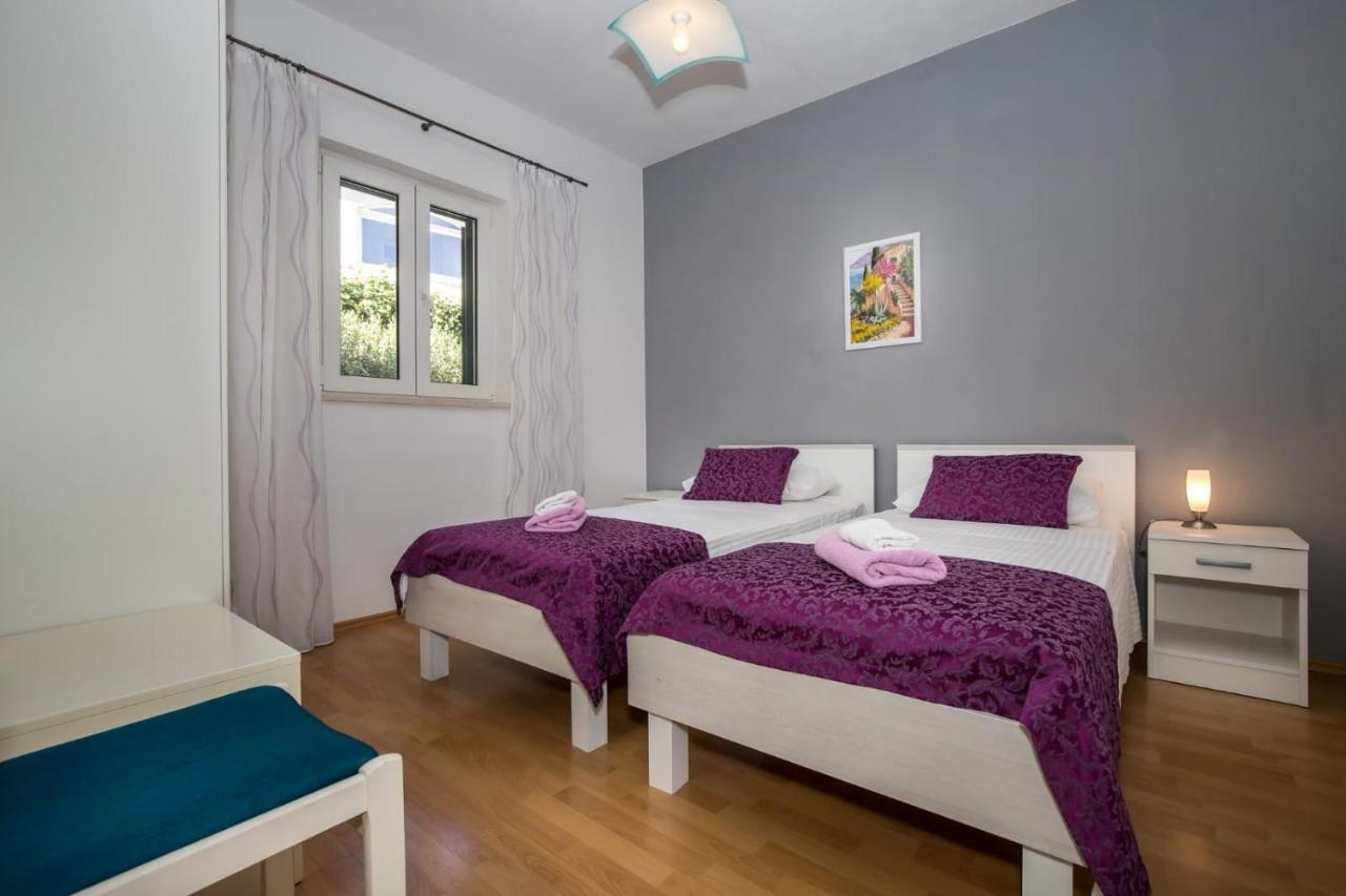Apartmani Filipic Бол Экстерьер фото