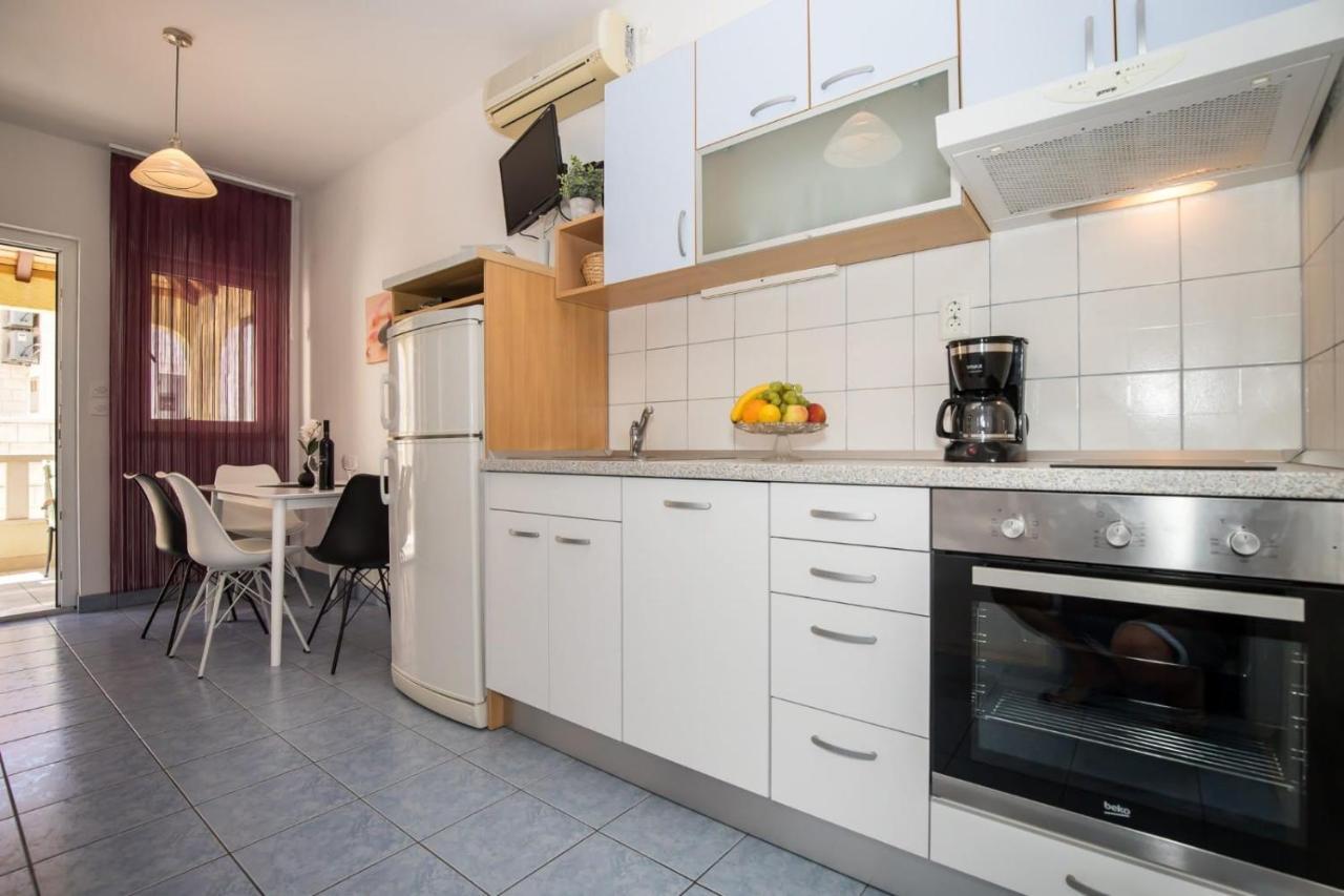 Apartmani Filipic Бол Экстерьер фото