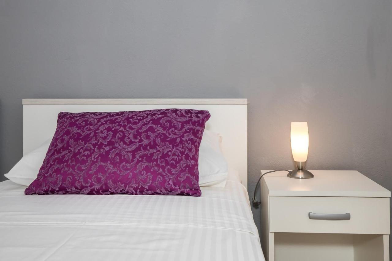 Apartmani Filipic Бол Экстерьер фото